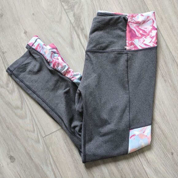 Calia by Carrie Underwood Capri Size Small - Picture 2 of 3